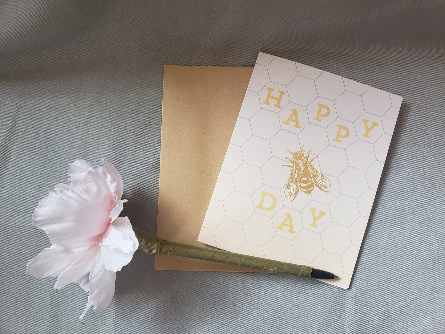 Birthday Card - Happy [BEE]day